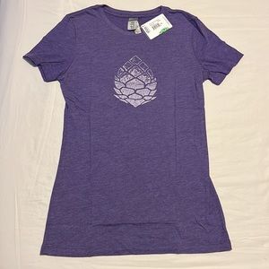 BNWT Stio logo T-shirt medium